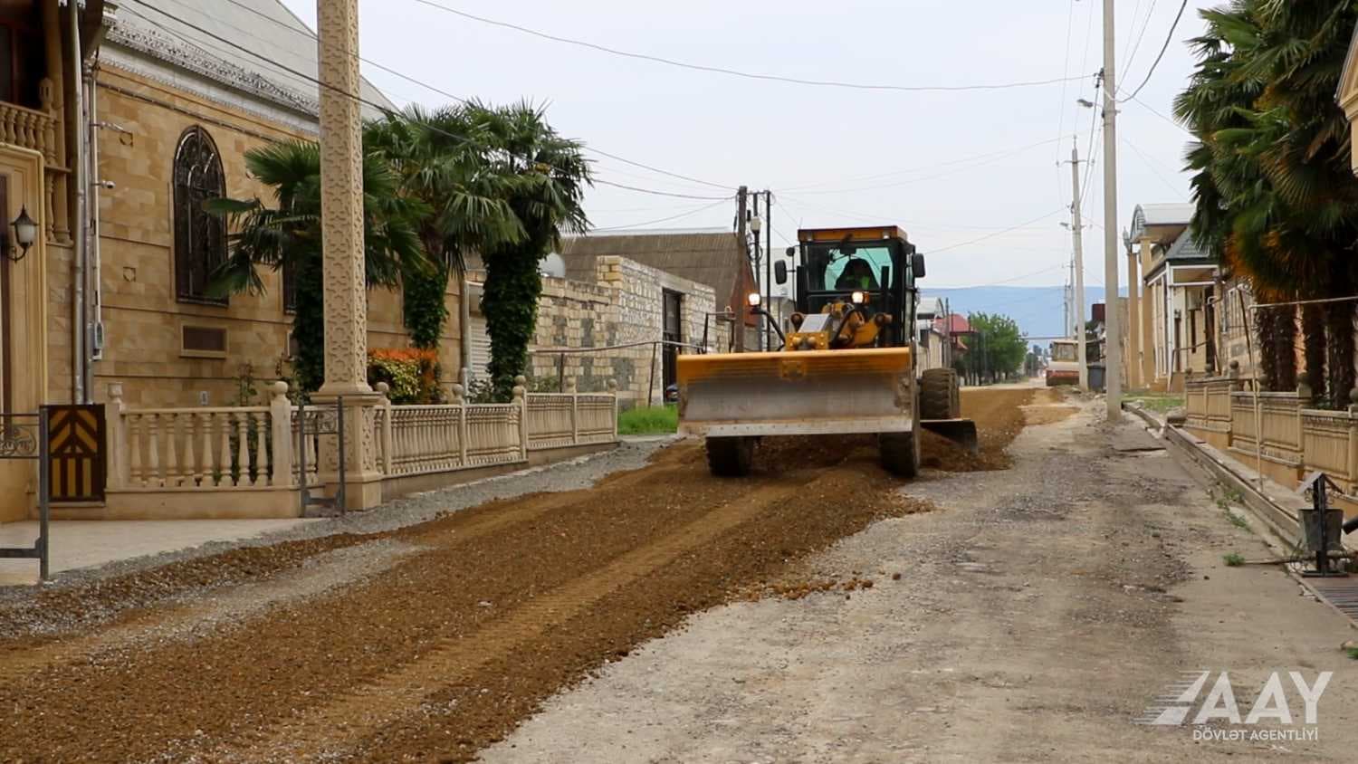 Şəmkirdə kəndlərarası avtomobil yolu layihəsinin icrasına start verilib
VİDEO/FOTO