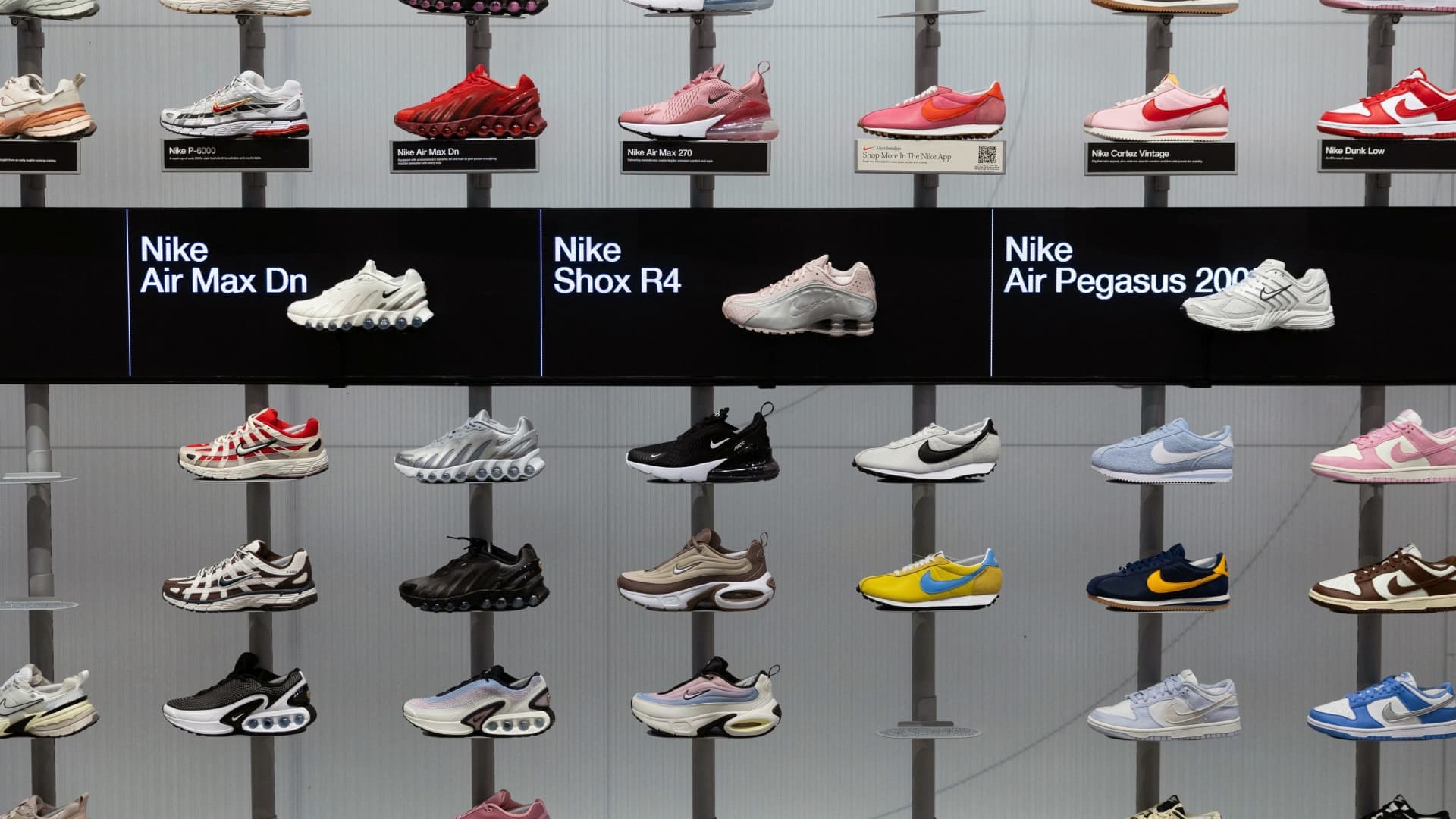 CNBC xəbər verir ki, Nike qiymətləri artırmağı planlaşdırır
