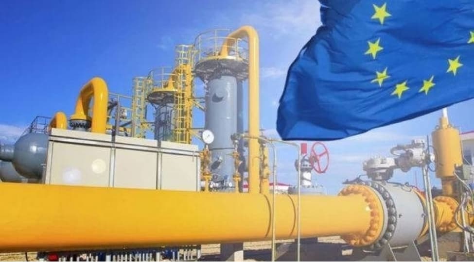 Avropada qazın qiyməti 438 dollardan aşağı düşüb