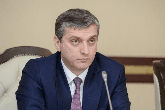 Vüqar Gülməmmədov büdcədə cari və əsaslı xərclərin düzgün ayrılmasının vacibliyini vurğulayıb