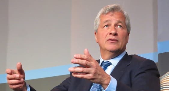 Dimon daha bir neçə il JPMorgan-ın rəhbərliyində qalmaq niyyətindədir