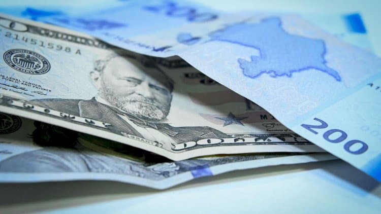 Əmanət valyutanız fərqli olsa da, manatla kredit ala bilərsiniz