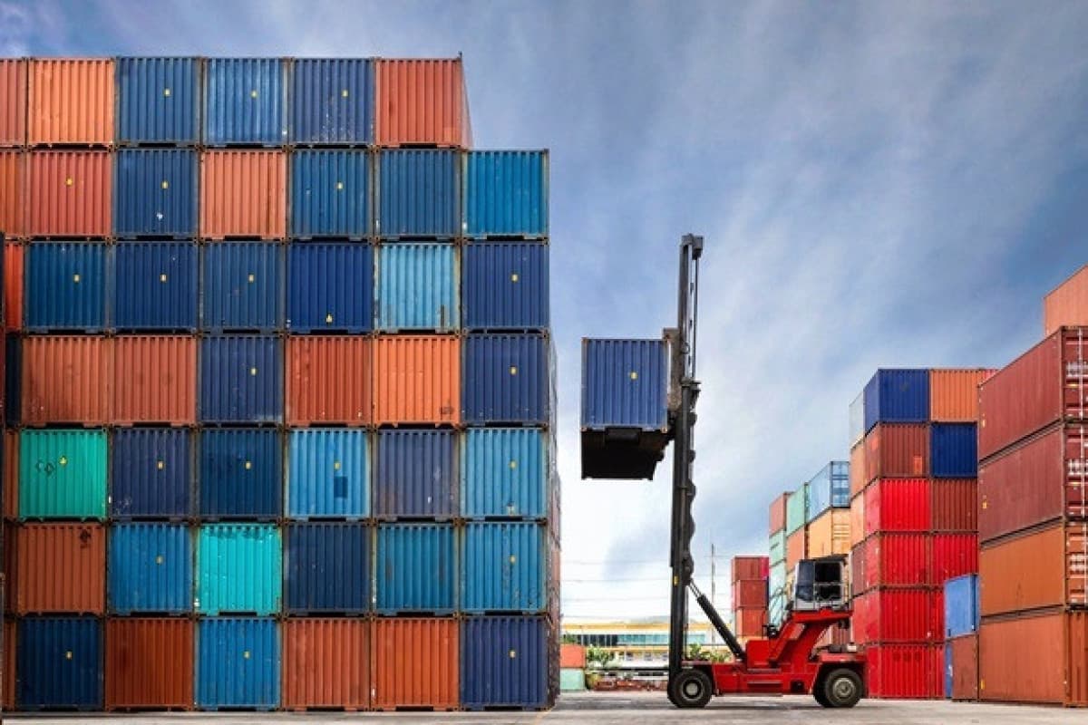 May ayında Çinin ixracı 4,8% artıb, idxalı isə 3,4% azalıb
