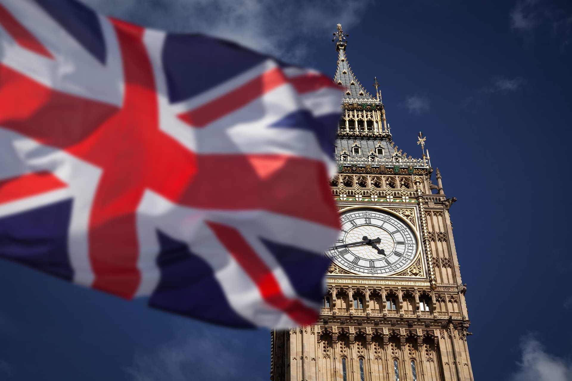 Böyük Britaniyada işsizlik 4.6%-ə qədər yüksəlib
