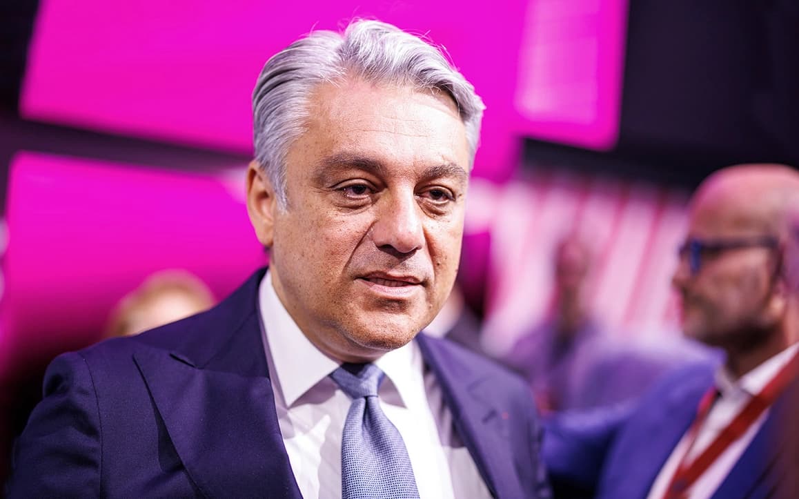 Renault-un baş direktoru Luka de Meo iyulun 15-də şirkəti tərk edəcək