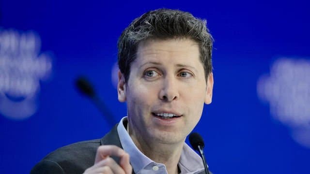 OpenAI CEO Altman: Meta İşçilərə 100 milyon dollar bonus təklif edir