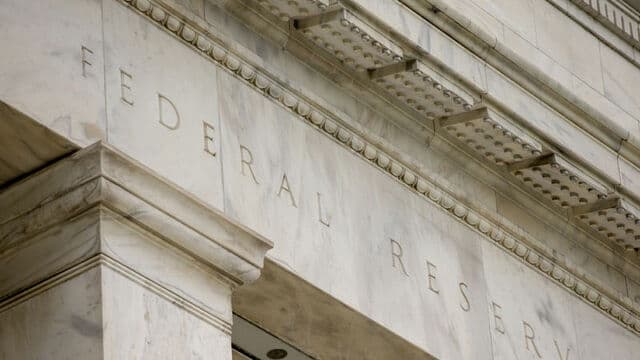 FED: Tariflərin təsirini qiymətləndirmək üçün hələ tezdir