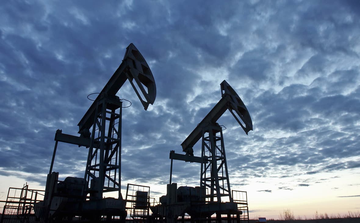 Neftin ucuzlaşması güclənir, Brent 5%-dən çox itirir
