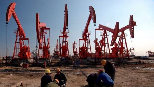 Gözlər OPEC+ neft görüşündədir