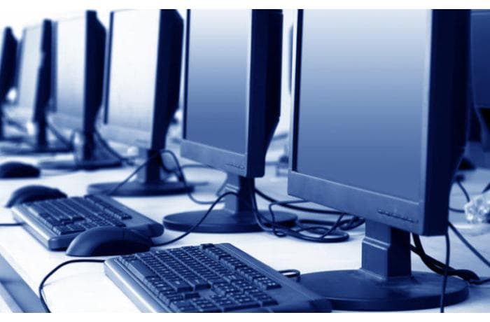 Azərbaycanda kompüter istehsalında artım qeydə alınıb