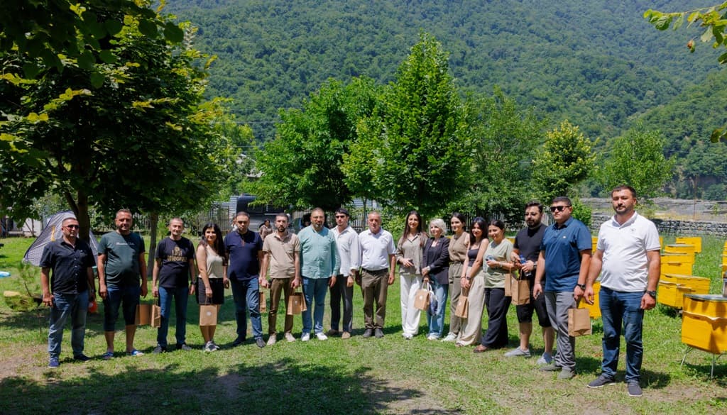 “Aqrar Tədarük və Təchizat” ASC- jurnalistlər üçün milli mətbuatımızın 150 illik yubileyinə həsr olunan mediatur təşkil edib