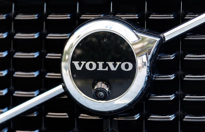 Volvo Cars, birdəfəlik silinmə səbəbindən ikinci rübün xalis zərərini açıqlayır