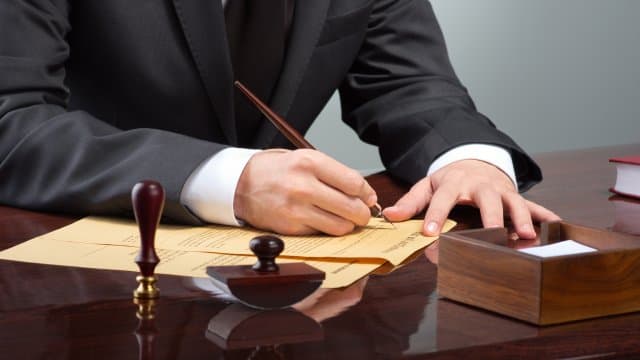 Şirkətlərin iflasının dövlət qeydiyyatına alınması qaydası təsdiqləndi