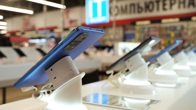 Çinin ikinci rübdə smartfon tədarükü 2,4 faiz azalıb