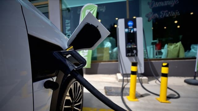 Elektrikli nəqliyyat vasitələrinin şarj rozetkalarının sayının artırılması