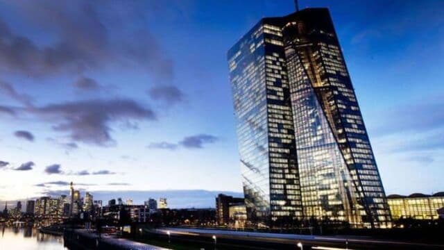ECB faiz dərəcələrində dayanır