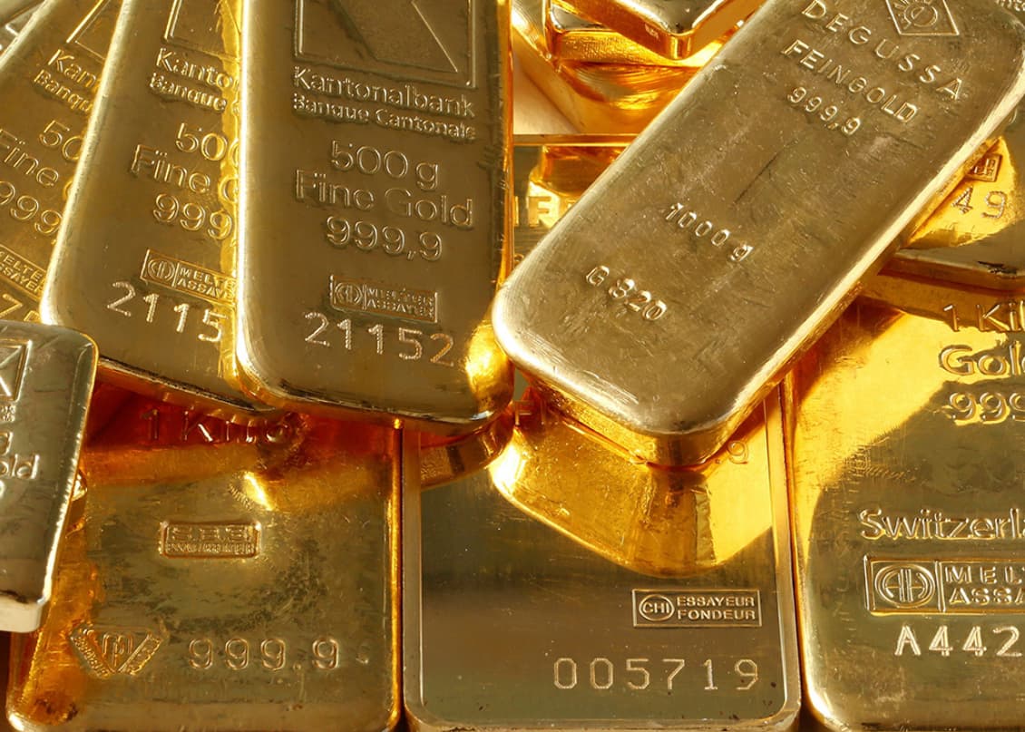 Qızıl 1%-dən çox ucuzlaşaraq bir unsiya üçün 3331 dollara satılır