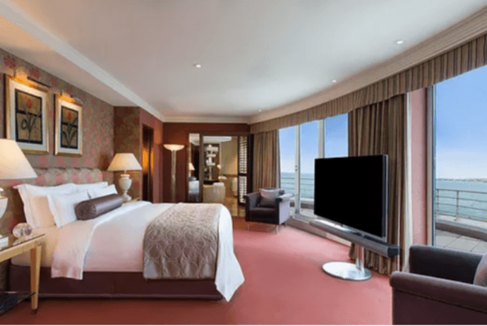 Azərbaycanda hotel gecələmələrinin sayı artıb: Əcnəbi turistlərin payı 60%-i ötüb