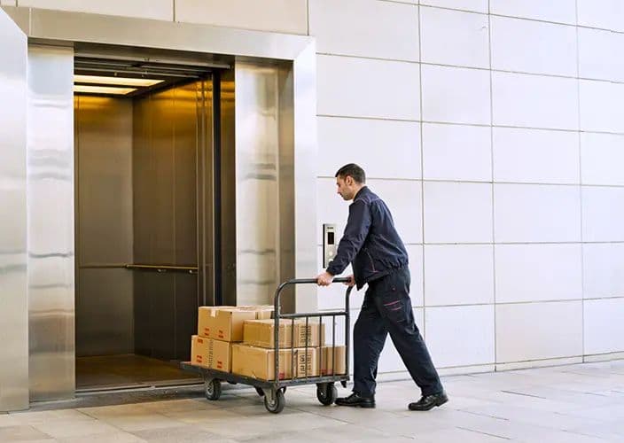 TENDER: Yük və sərnişin liftlərinə servis xidmətinin satınalınması