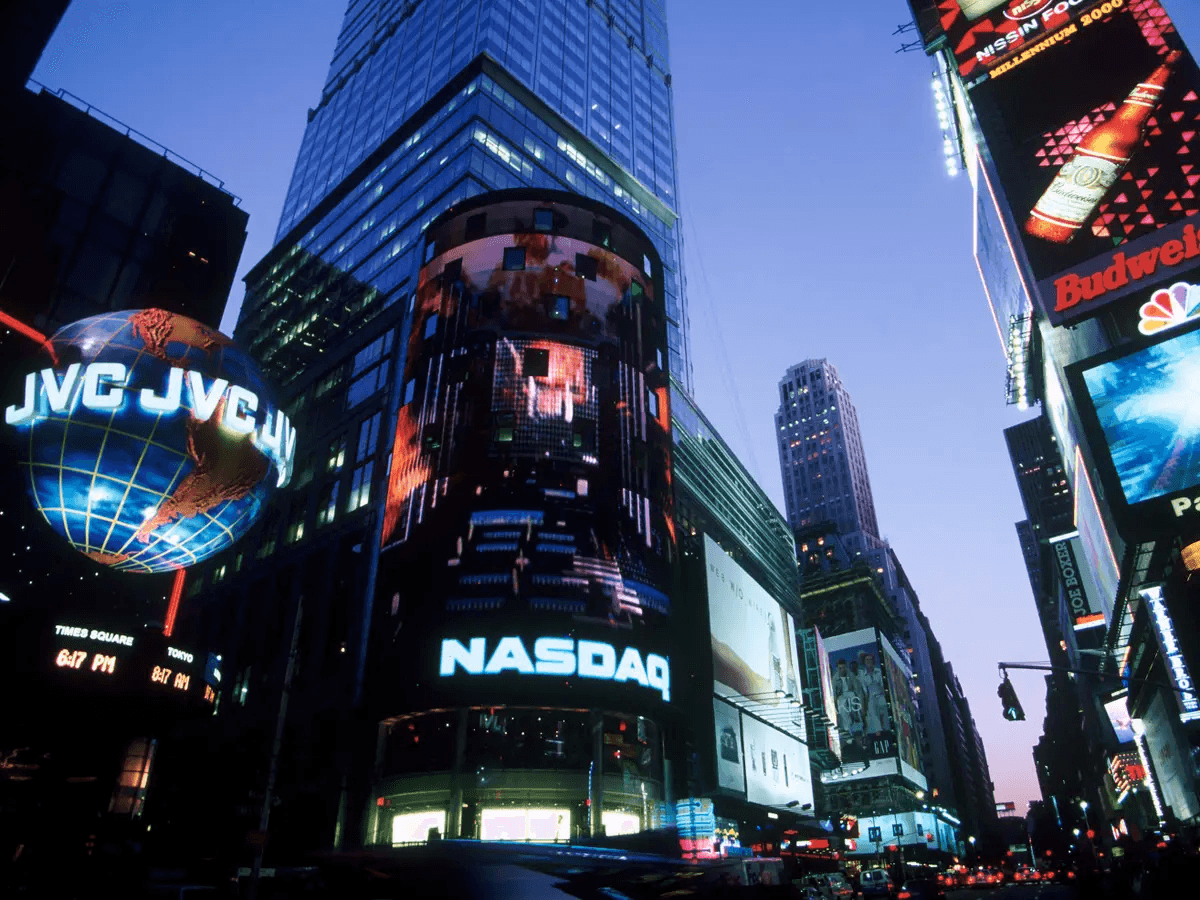 S&P 500 və Nasdaq Cümə günü apreldən bəri ən çox ucuzlaşıb