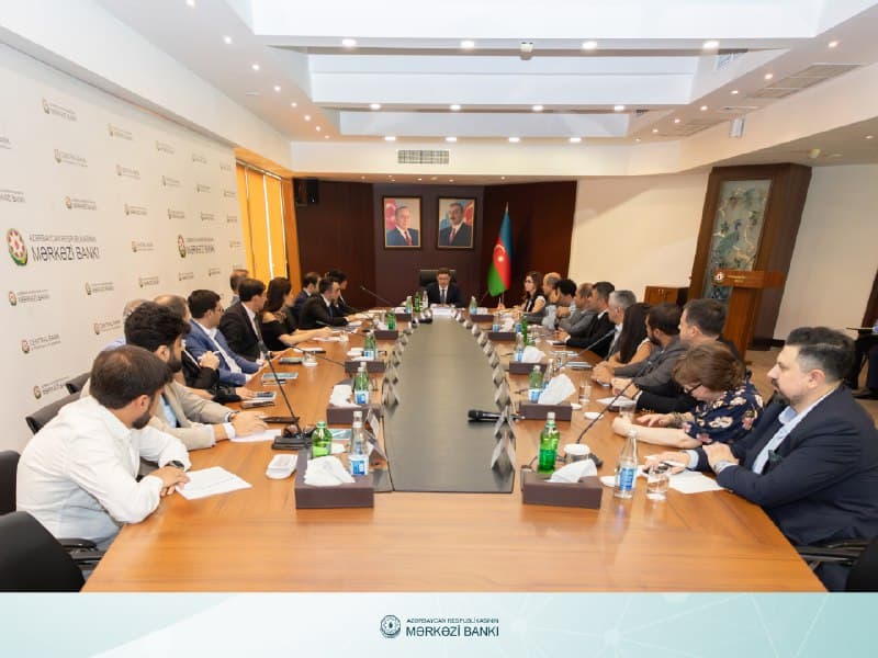 AMB-də Ani Ödənişlər Sistemi və fintex subyektlərinin inkişafı müzakirə edilib