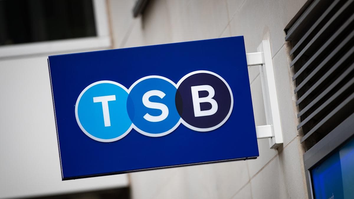 Sabadell səhmdarları TSB törəmə şirkətinin rəqibi Santanderə satışını təsdiqləyirlər