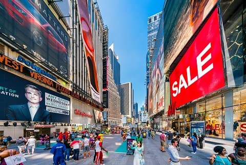 ABŞ-da pərakəndə satışlar iyulda aylıq 0,5%, illik 3,9% artıb