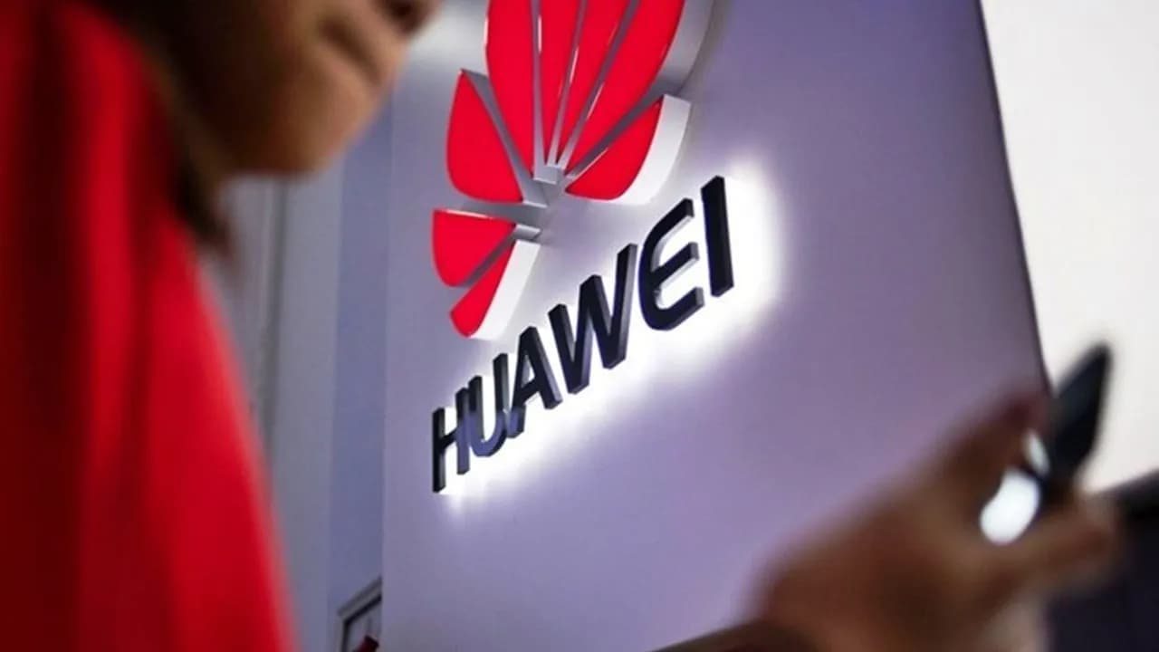 Huawei 2025-ci ilin birinci yarısında xalis mənfəətini 32% azaltdı, gəlir isə 4% artdı