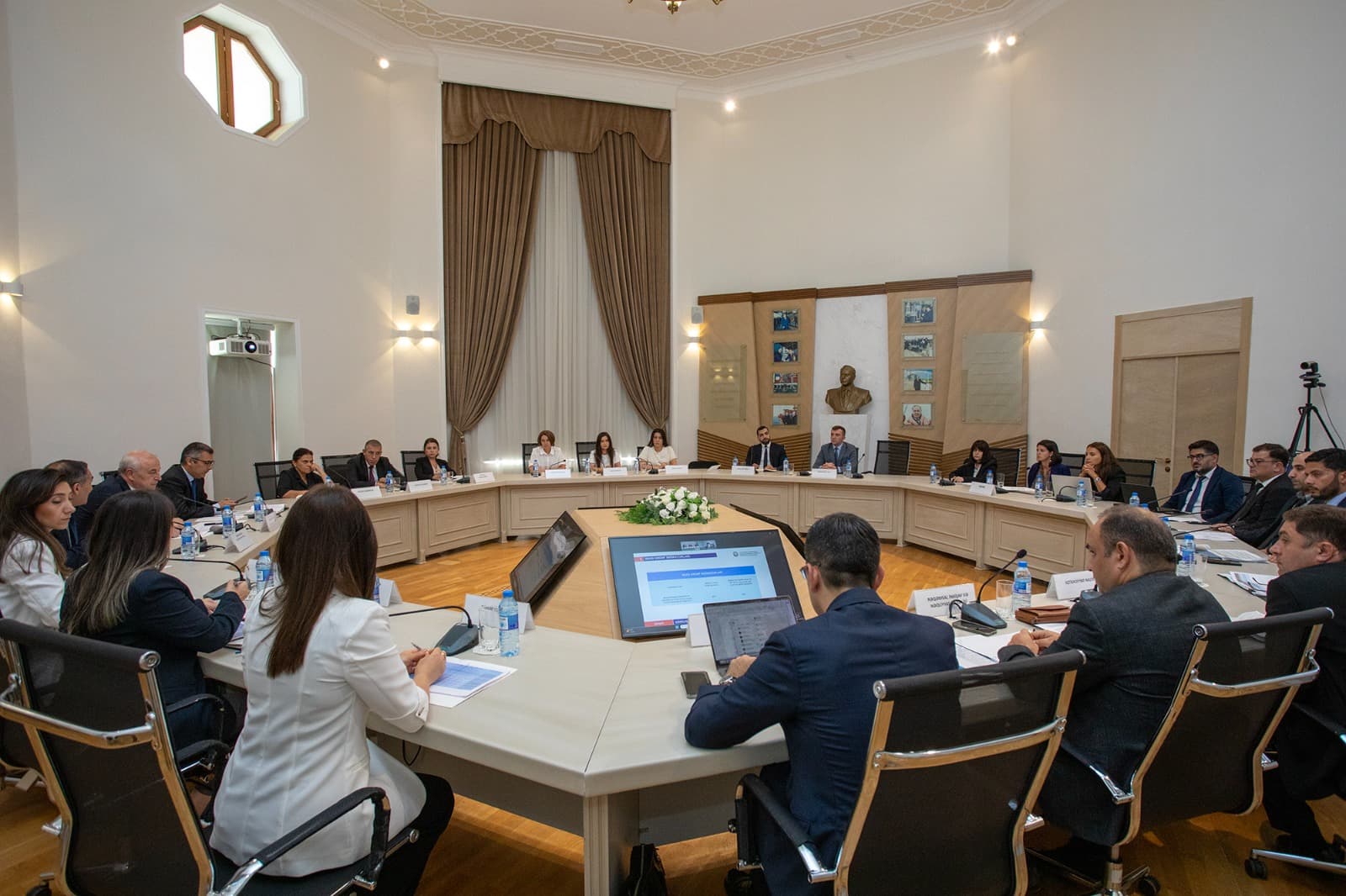 “Yaşıl enerji məkanı” üzrə İşçi qrupu 2025-ci ilin birinci yarısı üzrə hesabatı müzakirə edib.
