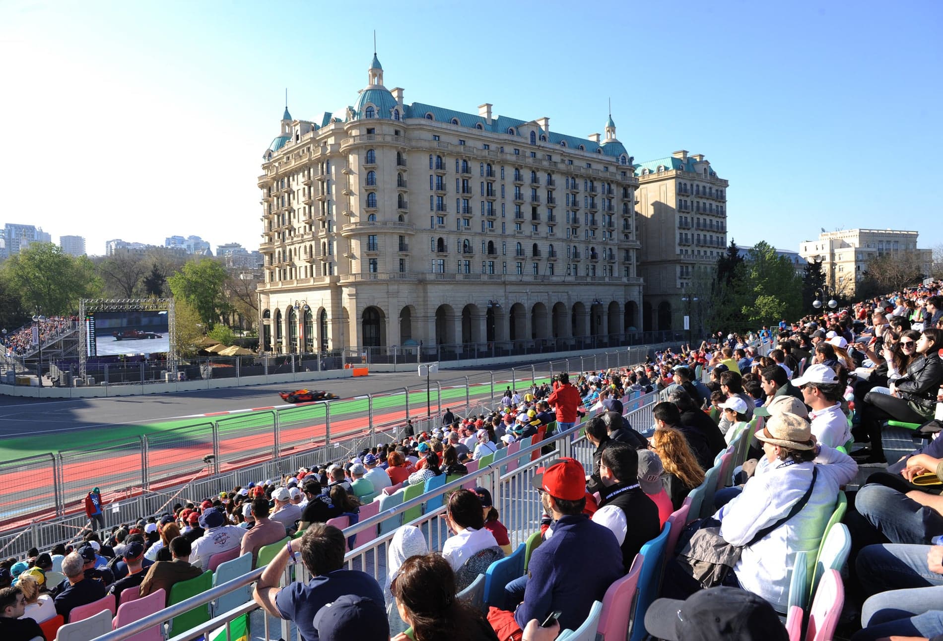 “Formula 1” dövründə turistlərin xərcləri 2 dəfədən çox artıb