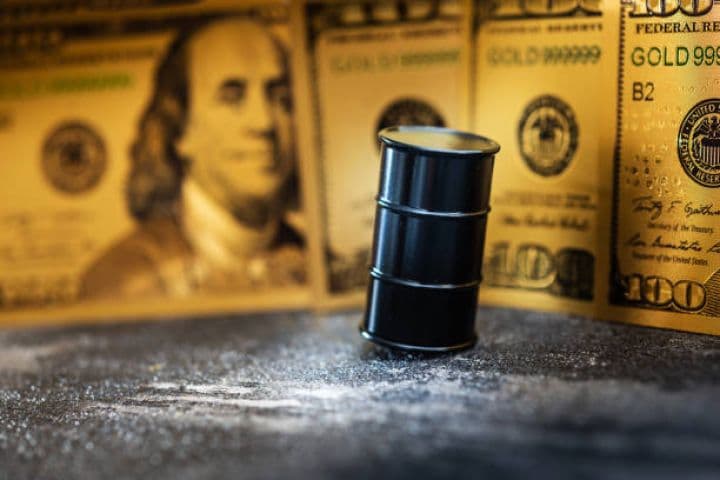 IEA: Neft və qaz hasilatının saxlanması üçün illik 540 milyard dollar sərmayə tələb olunur
