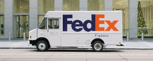 FedEx birinci maliyyə rübündə gəlirini 3% artırdı və tam illik proqnozuna qayıtdı.