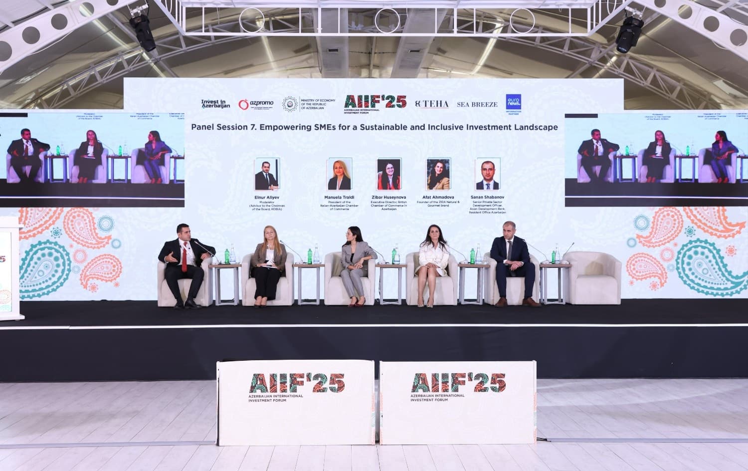 Kiçik və orta biznesin inkişafına həsr olunmuş panel sessiya keçirilib