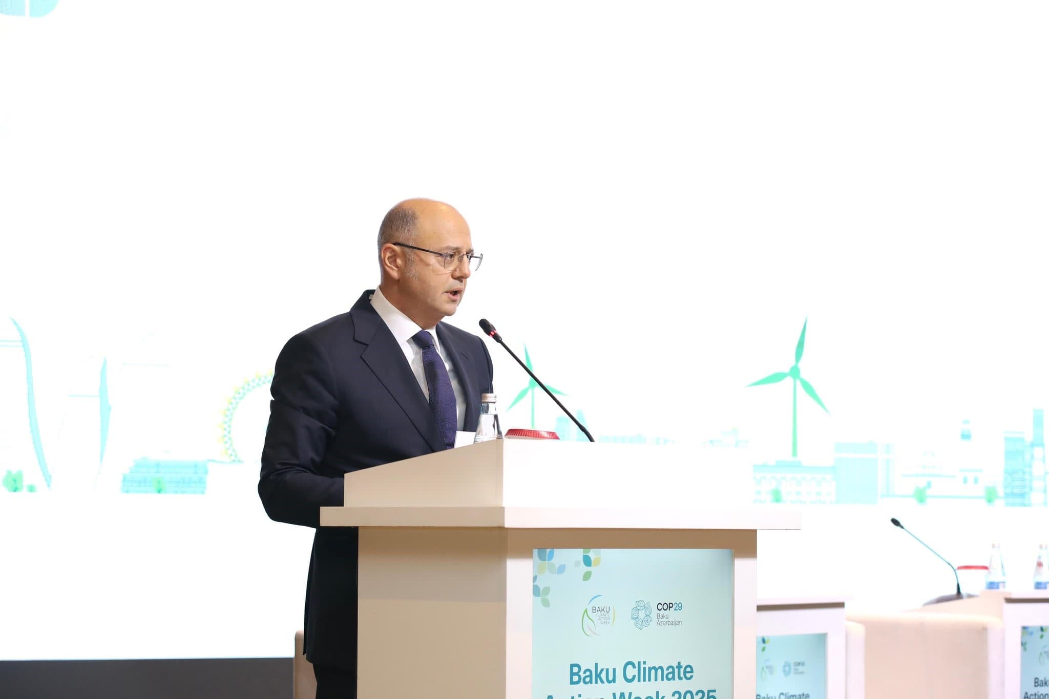 Azərbaycan enerji sisteminə 2 ildə 10 yeni elektrik stansiyası inteqrasiya edəcək - Nazir