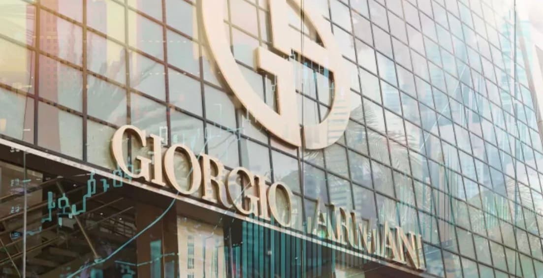 Armani azlıq payını satmaq üçün danışıqlara başlayıb.