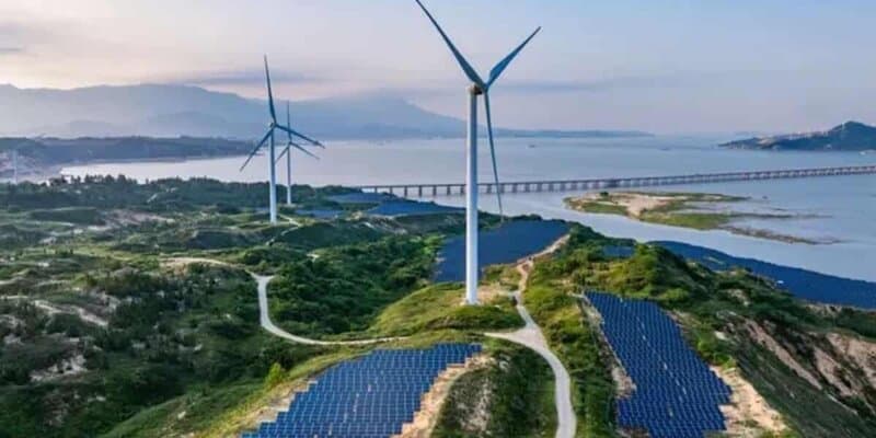 Yenilənən enerji, ilin birinci yarısında ilk dəfə elektrik istehsalında kömürü tutdu