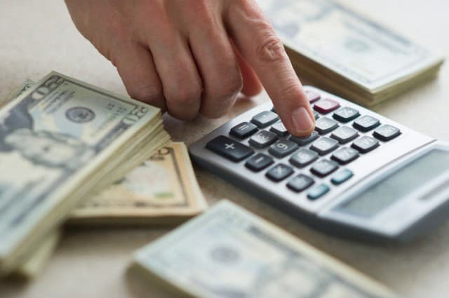 Bank sektorunda kredit portfelinin dollarlaşması tarixi minimuma enib