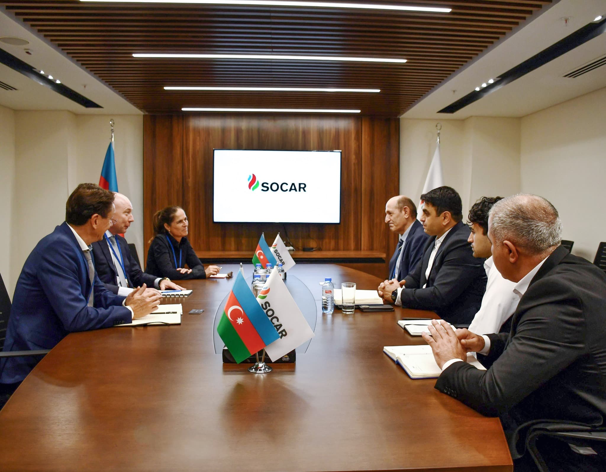SOCAR-ın “Azneft” İB Sinqapur şirkətləri ilə separator sistemlərinin modernləşdirilməsi üzrə əməkdaşlığa başlayıb