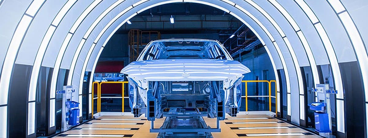 BASF “Coatings” bölməsinin əksər hissəsini Carlyle və QIA-ya 7,7 milyard avroya satır
