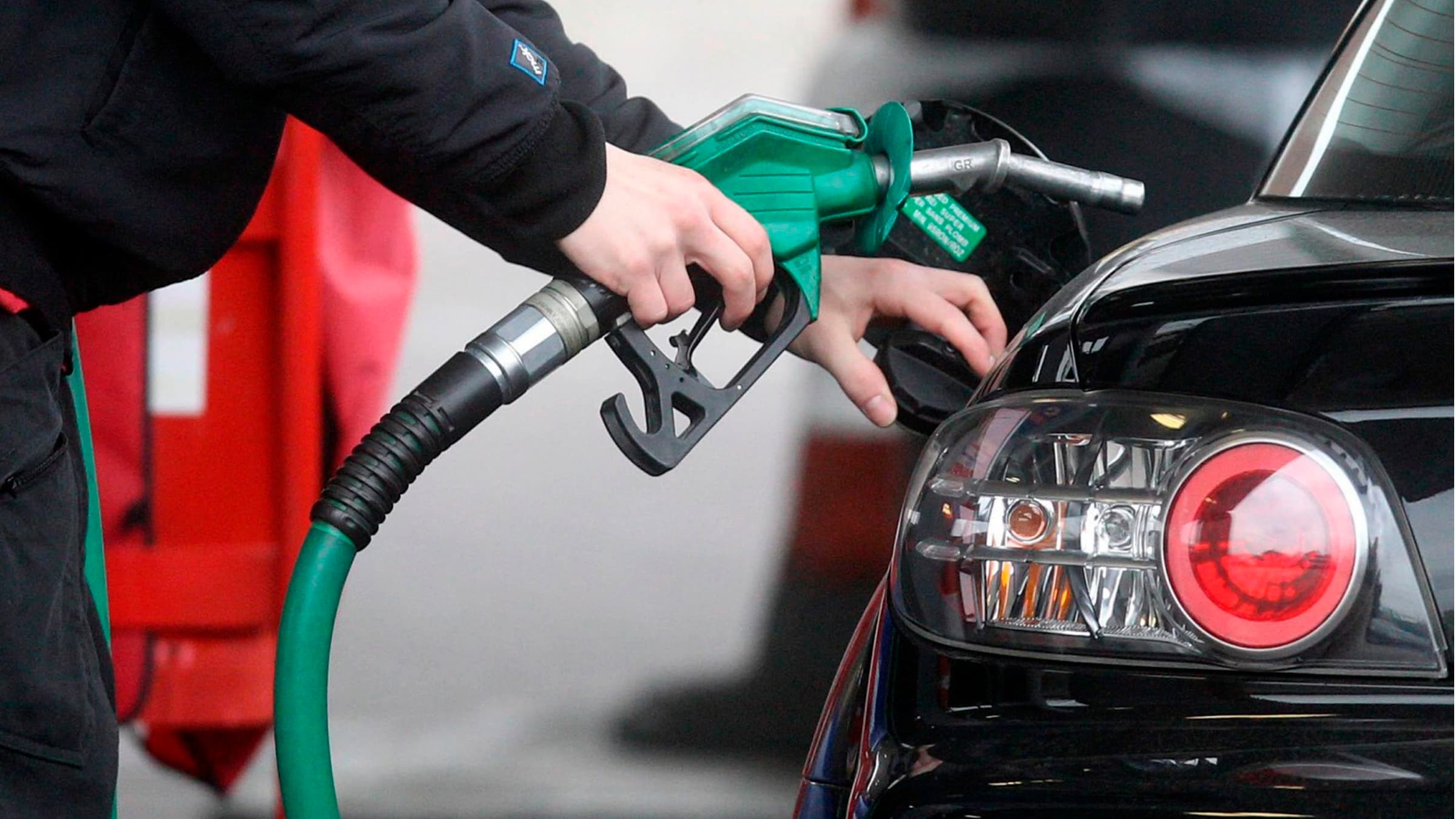 Azərbaycanda avtomobil benzini və dizel yanacağı satışları artıb