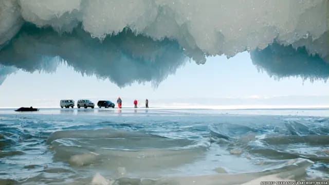 Baikal gölünə qış turlarına tələbat artır