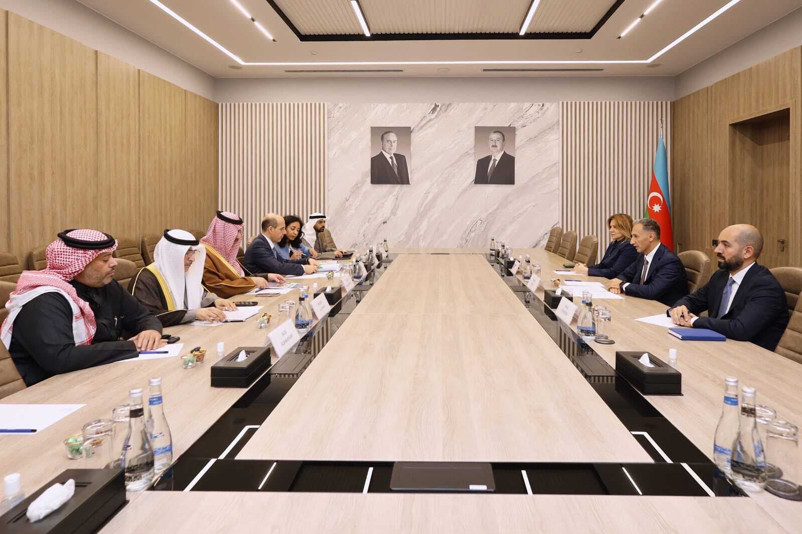 Nazir Rəşad Nəbiyev İslam İnkişaf Bankı qrupunun sədri Məhəmməd Süleyman Əl-Casir ilə görüşüb