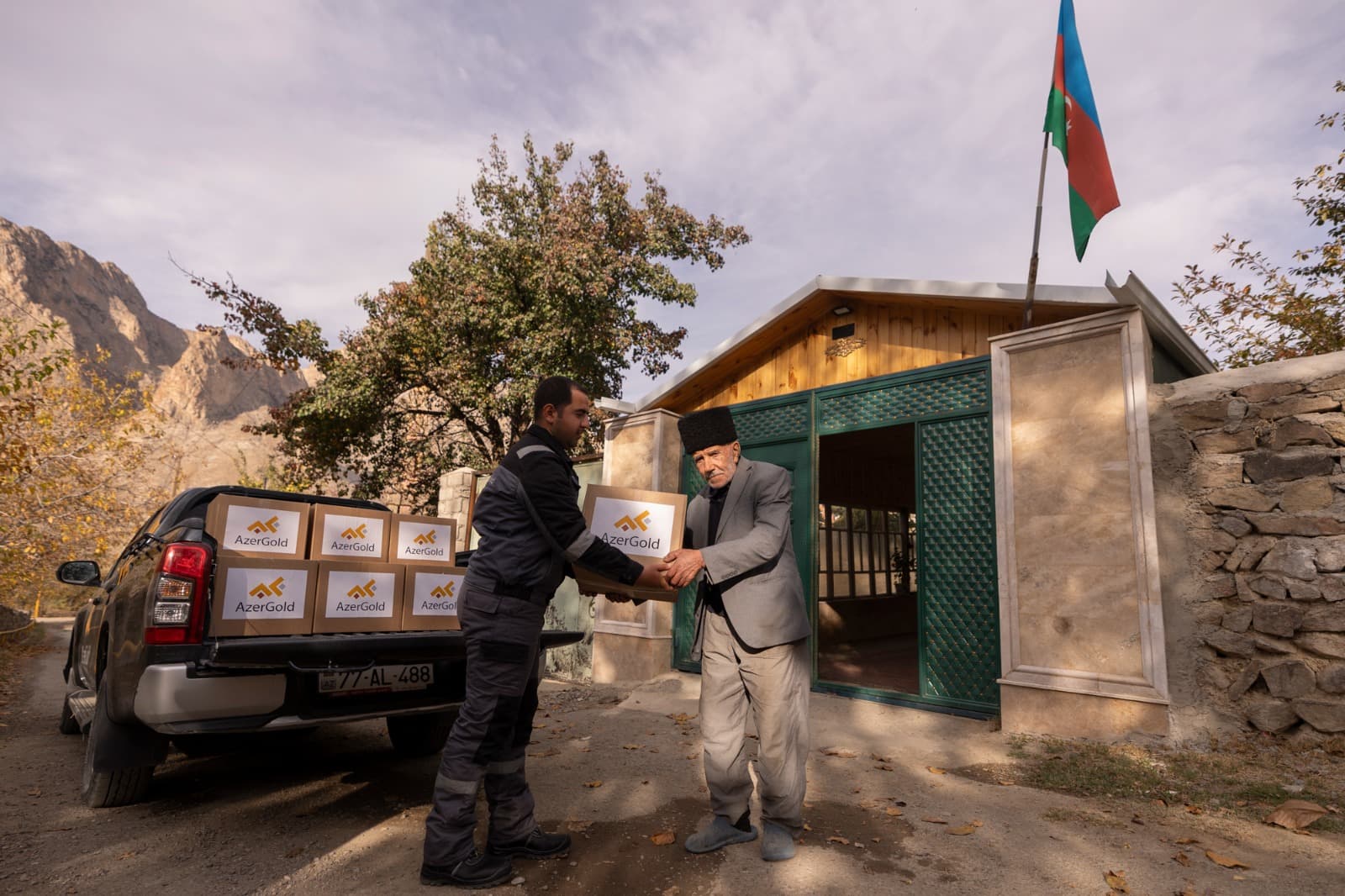 “AzerGold” tərəfindən Naxçıvanda aztəminatlı ailələrəbayram sovqatı təqdim edilib