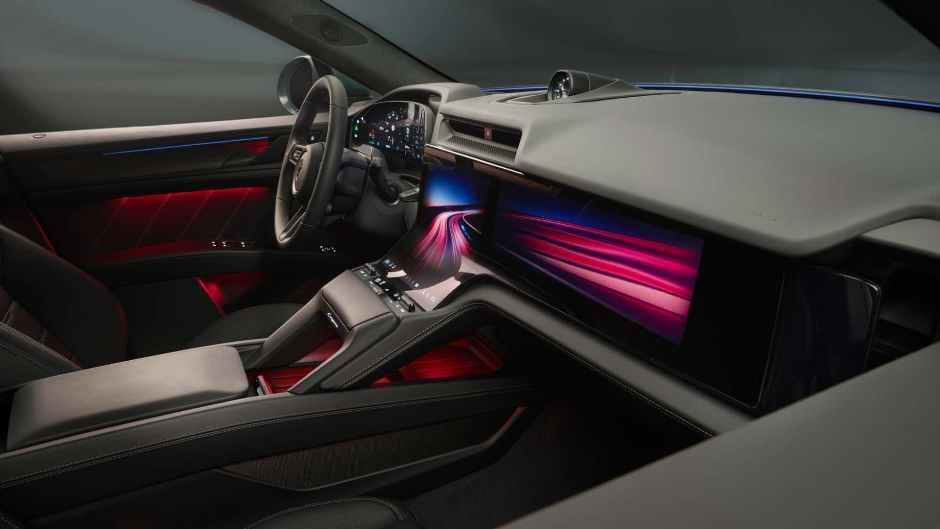 Porsche elektrikli Cayenne ilə performans və futuristik interyeri birləşdirir