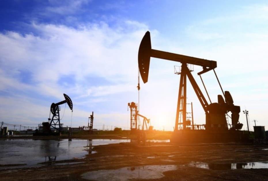 “Brent” və “WTI” neftinin yanvar fyuçers qiymətləri artıb