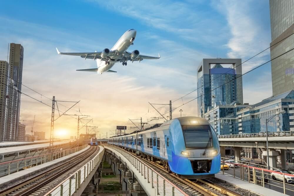 Metro sərnişinlərinin sayı azalıb, hava nəqliyyatı ilə daşımalar artıb