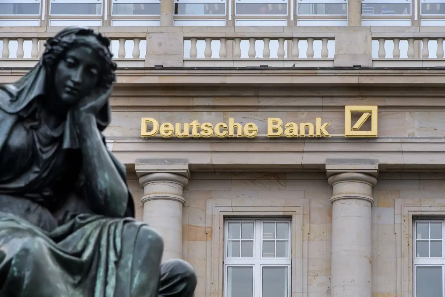 DB analitikləri Fed-in faiz endirimi proqnozunu açıqladı