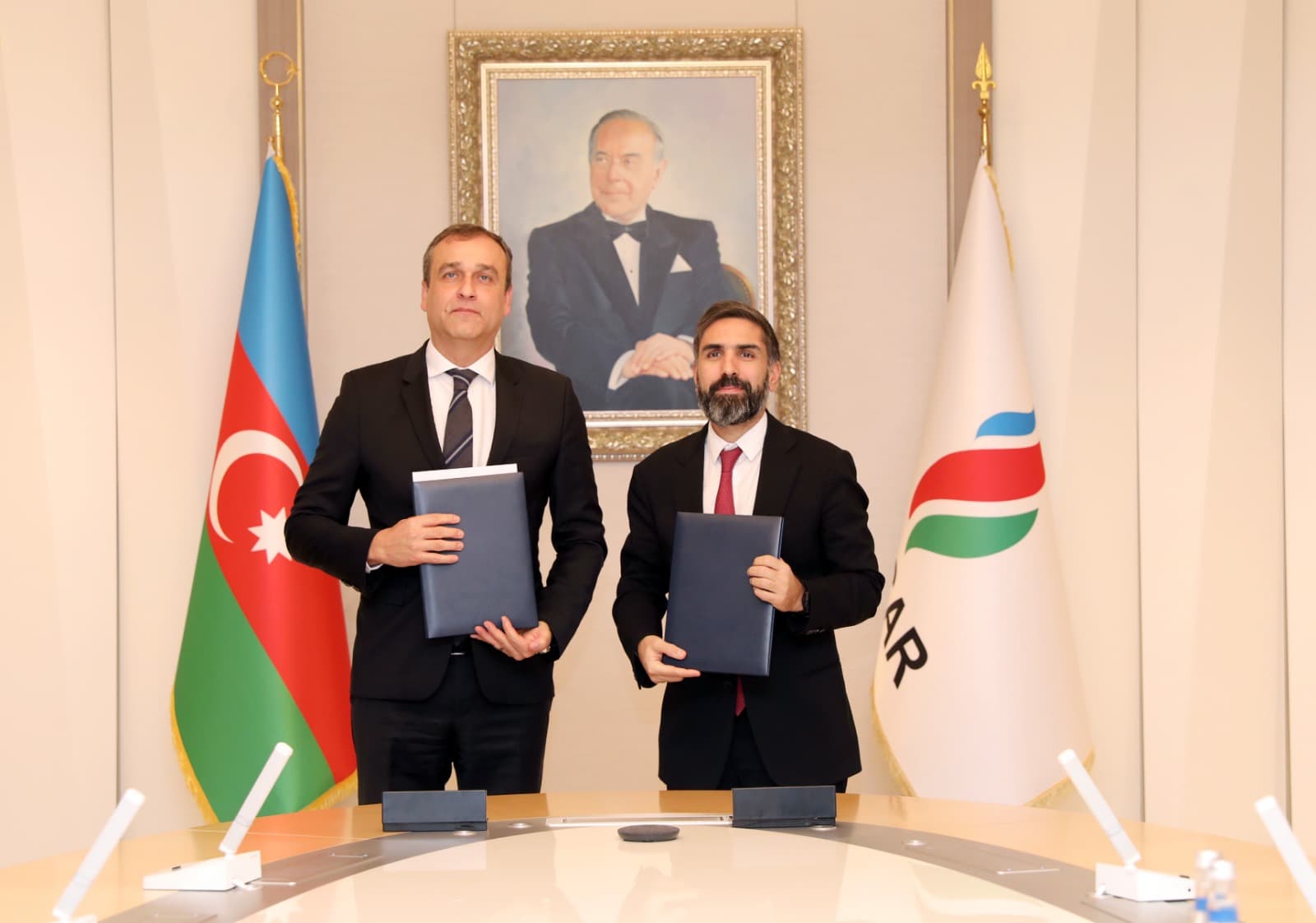 SOCAR və MVM Group enerji sahəsində əməkdaşlığı genişləndirir