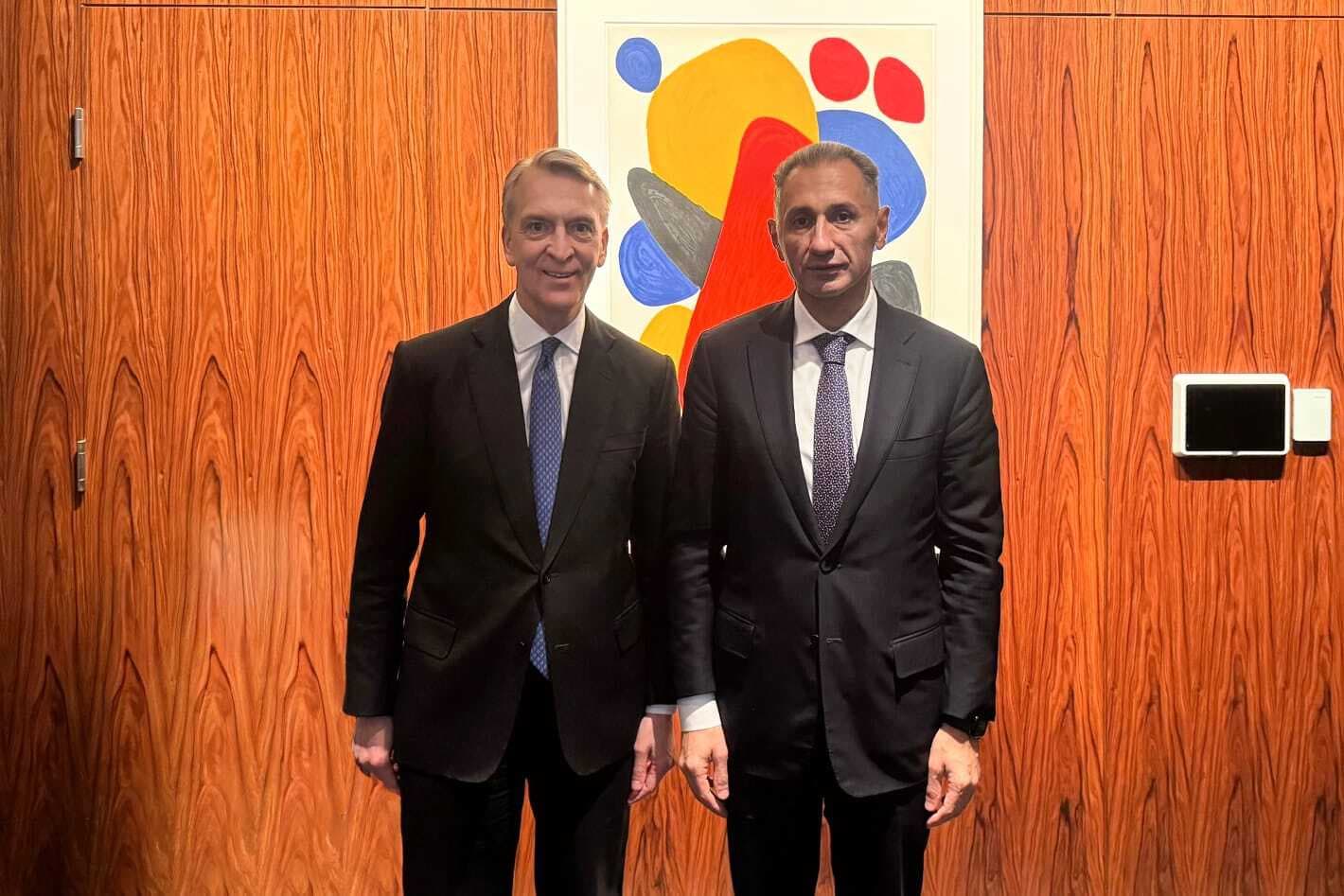 Nazir Rəşad Nəbiyev ABŞ-də “Brookfield” şirkətinin icraçı direktoru ilə görüşüb