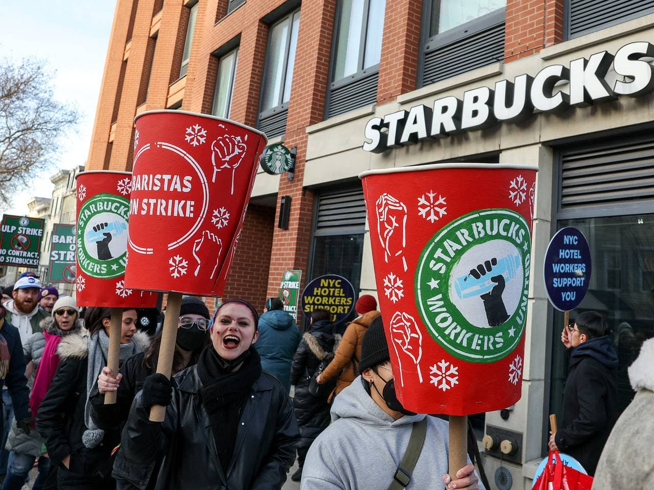 Starbucks işçiləri 130 şəhərdə tətil keçirir